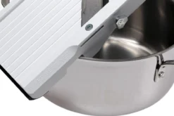 Mandoline Benriner Super, 951110, 9,5 Cm 13 Mandoline Benriner Super, 951110, 9,5 Cm -Cuisine Couteaux Boutique BEN951110 07 benriner mandoline super ben951110 07