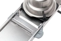 De Buyer Revolution Mandoline 2012.01 10 De Buyer Revolution Mandoline 2012.01 -Cuisine Couteaux Boutique DEB2012 01 03 de buyer ultra revolution mandoline deb2012 01 03