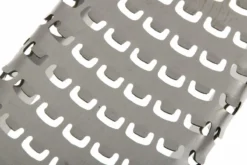 Râpe Microplane Premium Classic, Rouge -Cuisine Couteaux Boutique MP46120 04 microplane premium classic rasp rood mp46120 d4