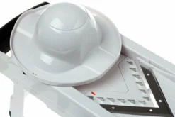 Mandoline OXO V-blade, 1071480 15 Mandoline OXO V-blade, 1071480 -Cuisine Couteaux Boutique OXO1071480 07 oxo v blade mandoline oxo1071480 d8