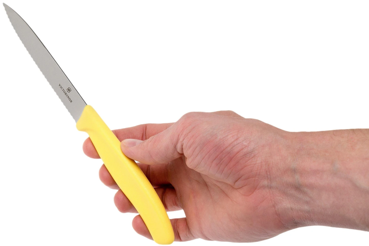 Victorinox SwissClassic Couteaux à Légumes Jaunes 10 Cm, Set De 2 Dont 1 Normal Et 1 Dentelé, VT6-7796-L8B 5 Victorinox SwissClassic Couteaux à Légumes Jaunes 10 Cm, Set De 2 Dont 1 Normal Et 1 Dentelé, VT6-7796-L8B – Image 5