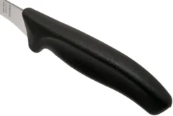 Victorinox SwissClassic 6.8413.15G Couteau à Désosser 15 Cm, Noir 9 Victorinox SwissClassic 6.8413.15G Couteau à Désosser 15 Cm, Noir -Cuisine Couteaux Boutique VT6 8413 15G 05 victorinox scaled