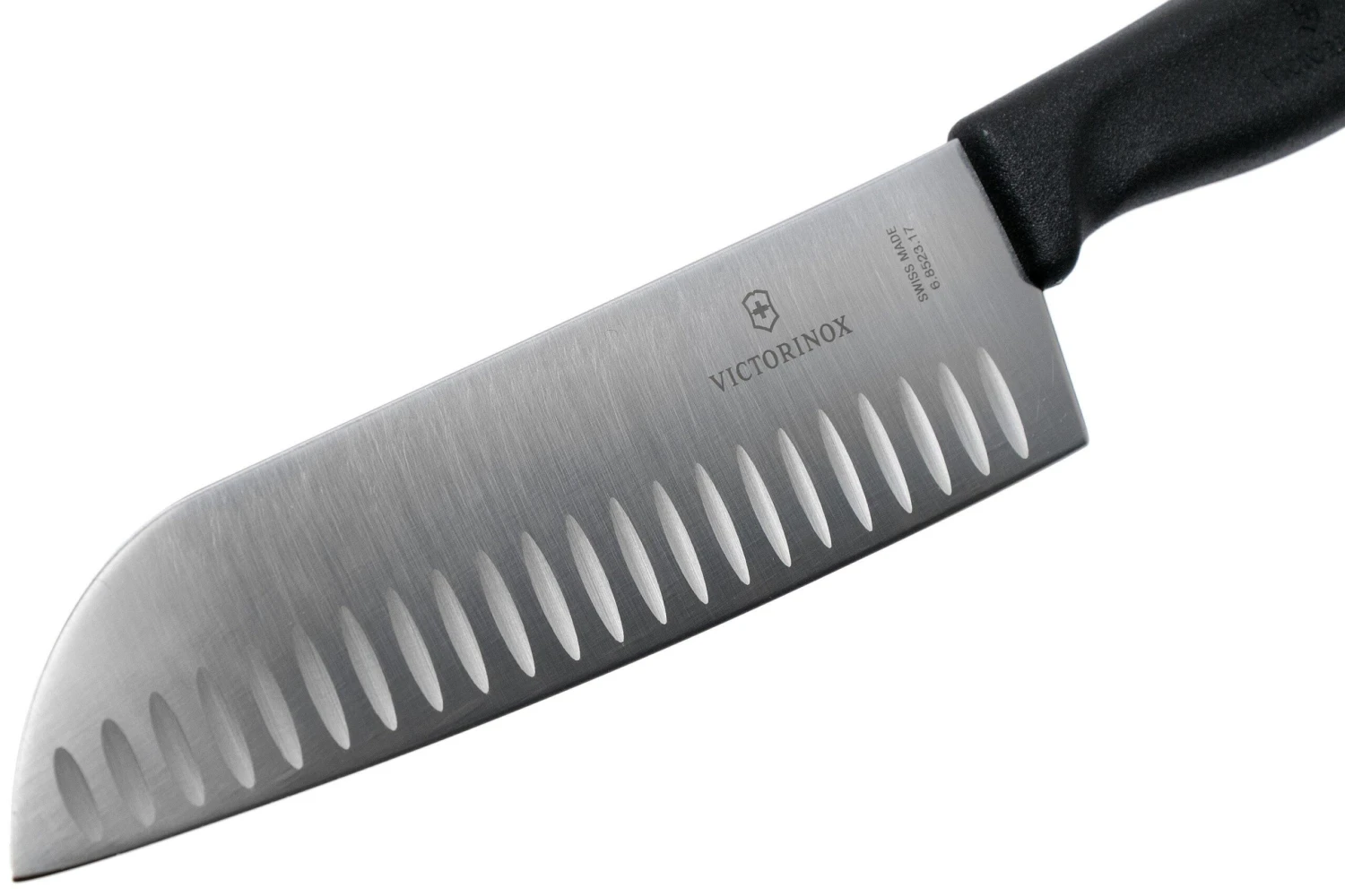 Victorinox SwissClassic 6.8523.17G Santoku Avec Alvéoles 17 Cm, Noir 3 Victorinox SwissClassic 6.8523.17G Santoku Avec Alvéoles 17 Cm, Noir – Image 3